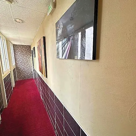 Hotel Victor Hugo 2*